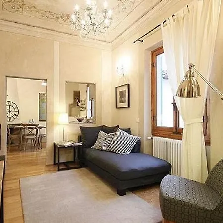 Boboli Frescoes Apartment